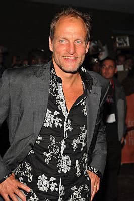 woody harrelson hits up the bunkaru premiere at tiff