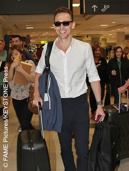 Tom Hiddleston is all smiles as he arrives in Toronto | Toronto ...